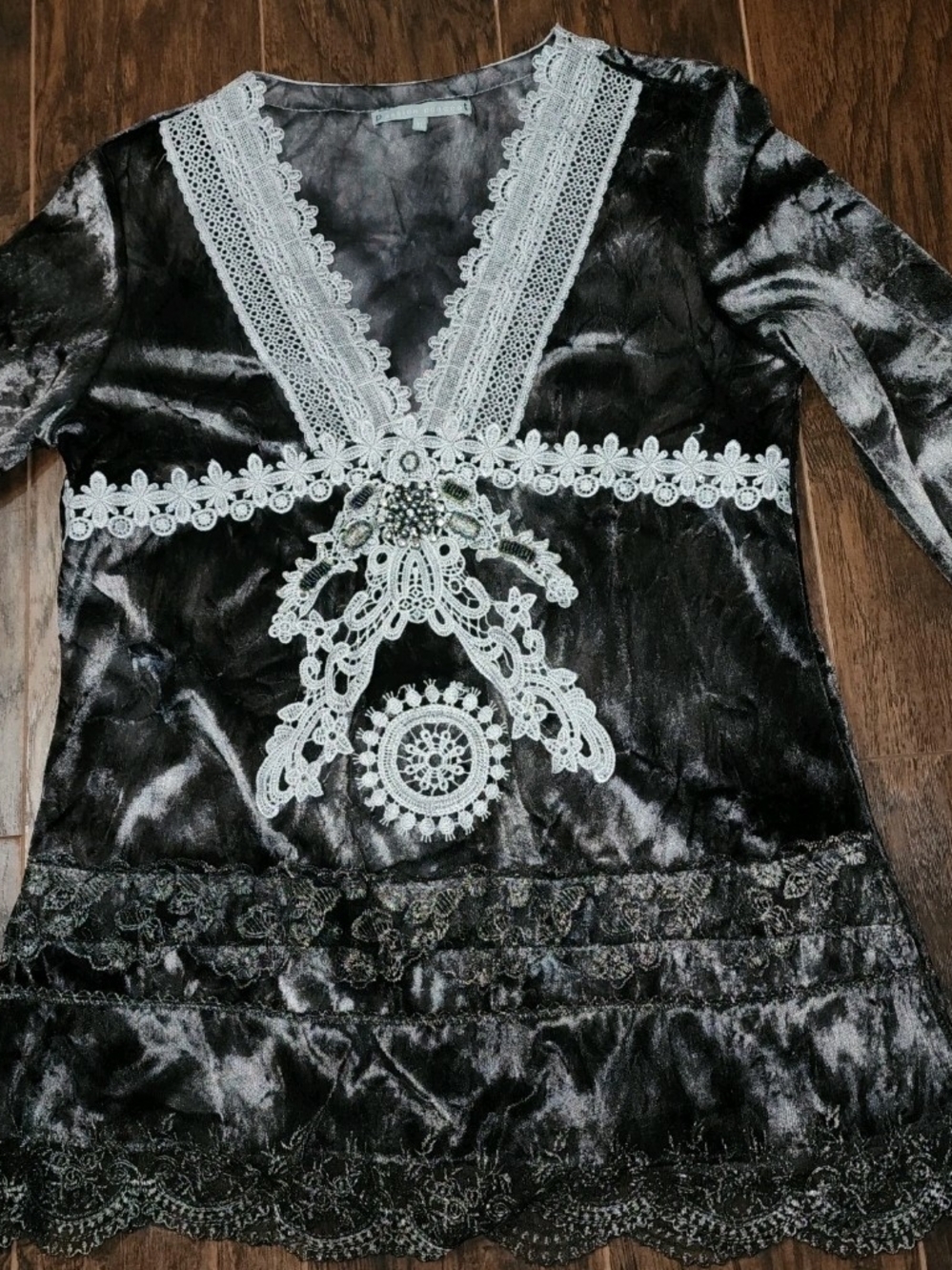 Passion Concepts Vintage Lace Accent V-Neck Velvet Tunic